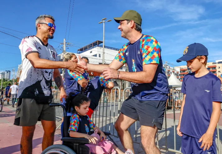 Leo Bezerra acompanha a 3ª Corrida Paraibana pelo Autismo e destaca atuação da Prefeitura no estímulo à inclusão social