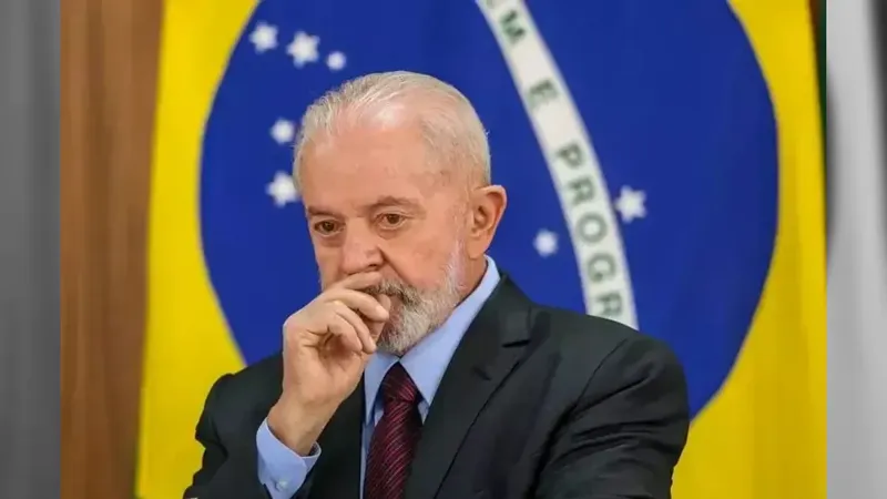 Rejeição a Lula supera índice de Flávio Bolsonaro, mostra pesquisa