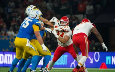 Travis-Kelce-em-Chargers-x-Chiefs