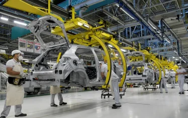 coronavirus_industria_automobilistica_fabrica2005200368