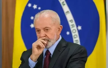 lula-diz-que-nem-familiares-serao-poupados-em-investigacao-de-fraudes-104247_800x450 (1)