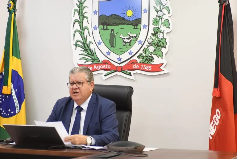 João Azevêdo faz balanço dos sete anos de gestão e destaca compromisso com os paraibanos em mensagem à ALPB