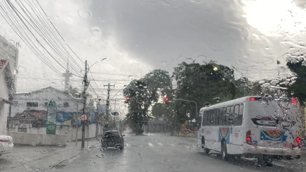 Defesa Civil coloca equipes em estado de atenção, após alerta de chuvas intensas do Inmet