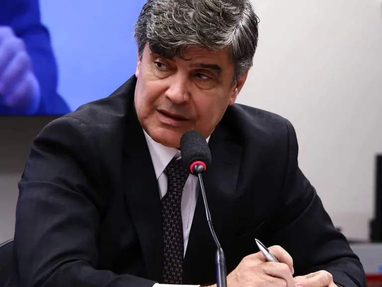 Homem é preso ao tentar aplicar golpe contra deputado federal da Paraíba