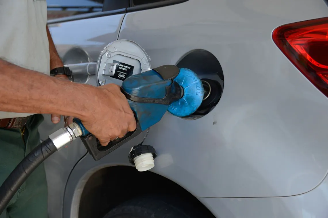 Veja onde encontrar o litro de gasolina mais barato, em João Pessoa