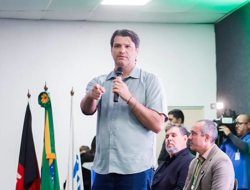 Léo Bezerra critica oposição do PSB na CMJP e cobra João Azevedo: “É dessa forma que o PSB quer tratar?”